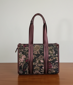 Flower print tote bag