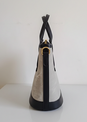 Bucket handheld bag